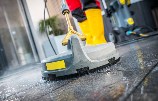 Best Garage Pressure Washing  in Russiaville, IN